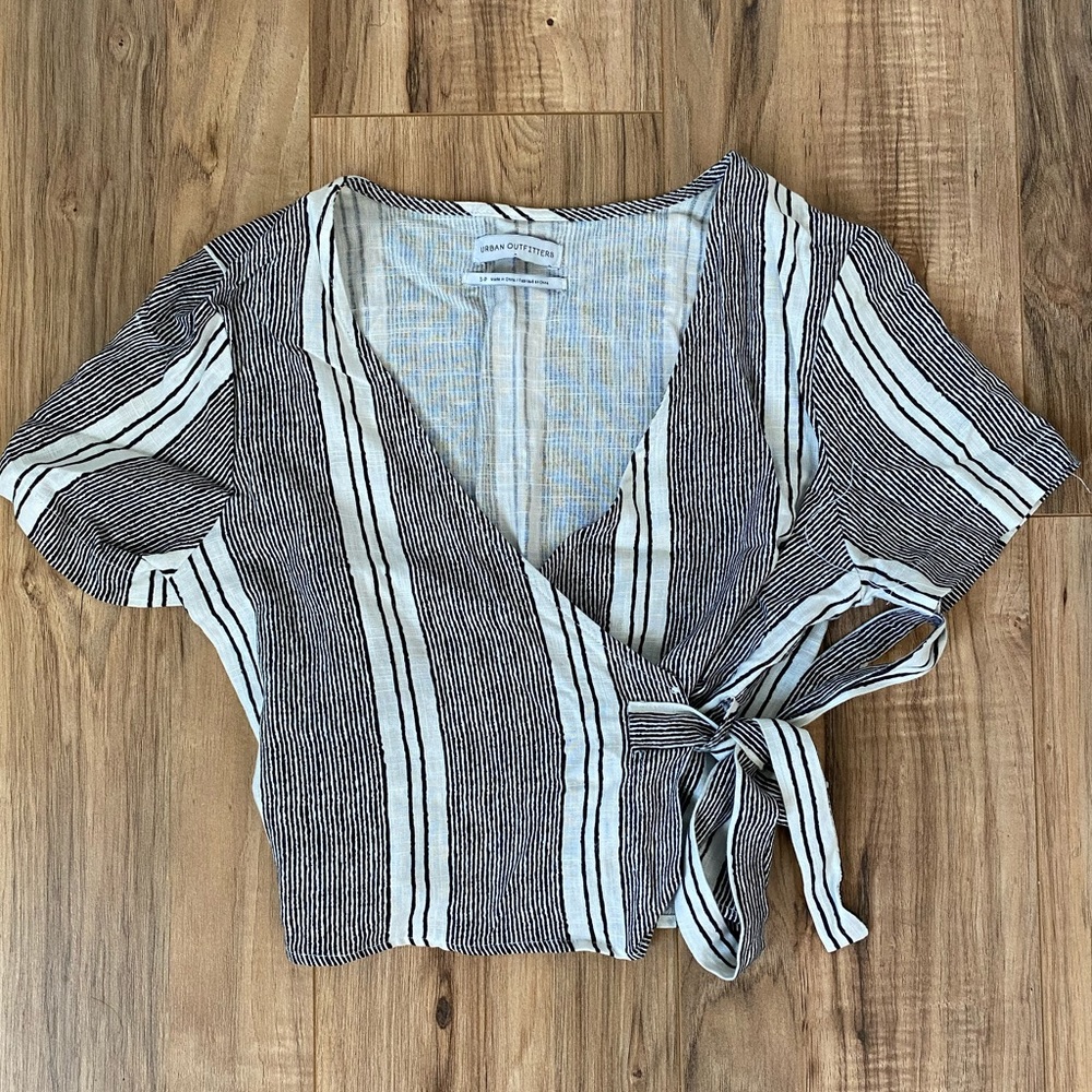 UO Wrap Short Sleeve Crop Top